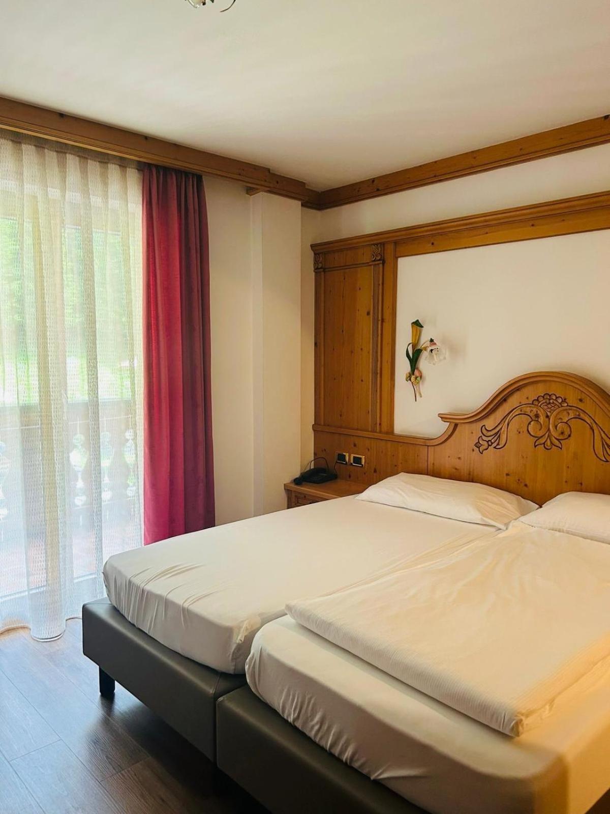 El Ciasel Hotel Canazei Luaran gambar