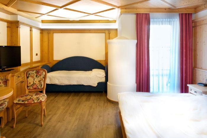 El Ciasel Hotel Canazei Luaran gambar